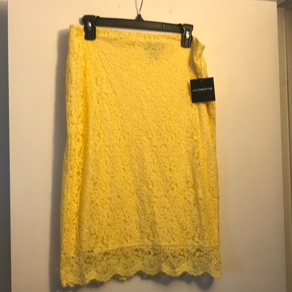 Liz Claiborne Career.   Yellow skirt.   M.
